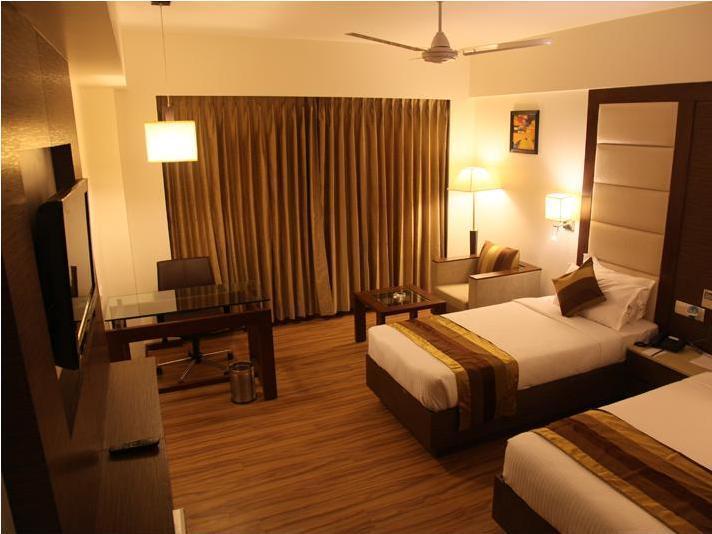 Le Grande Residency -Unmarried Couples Are Not Allowed Ahmedabad Esterno foto