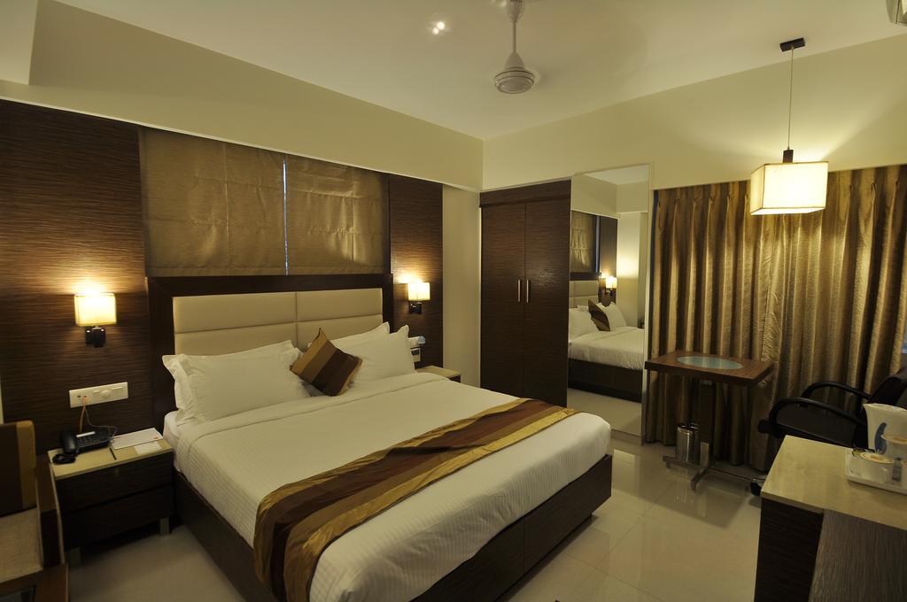 Le Grande Residency -Unmarried Couples Are Not Allowed Ahmedabad Esterno foto